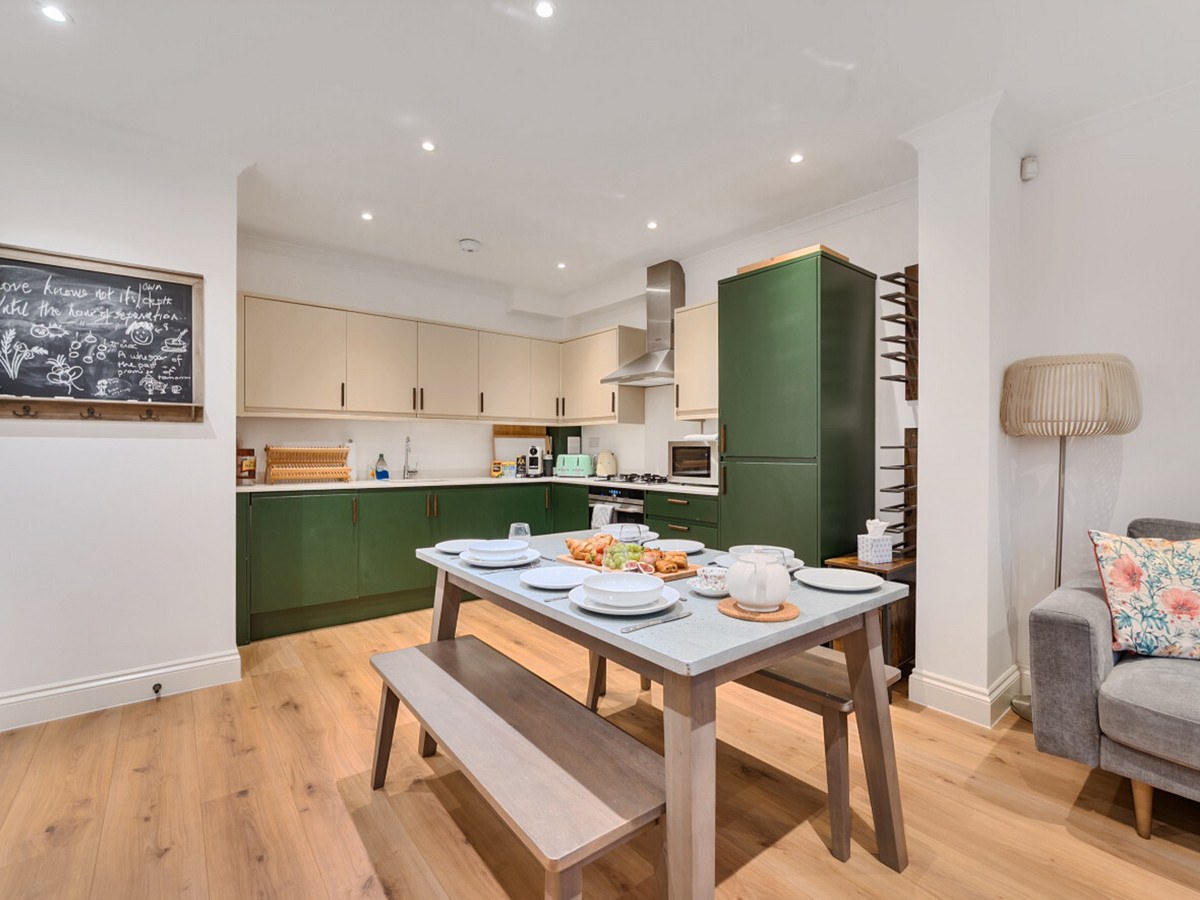 Courtview House, East Molesey, KT8, photo 5