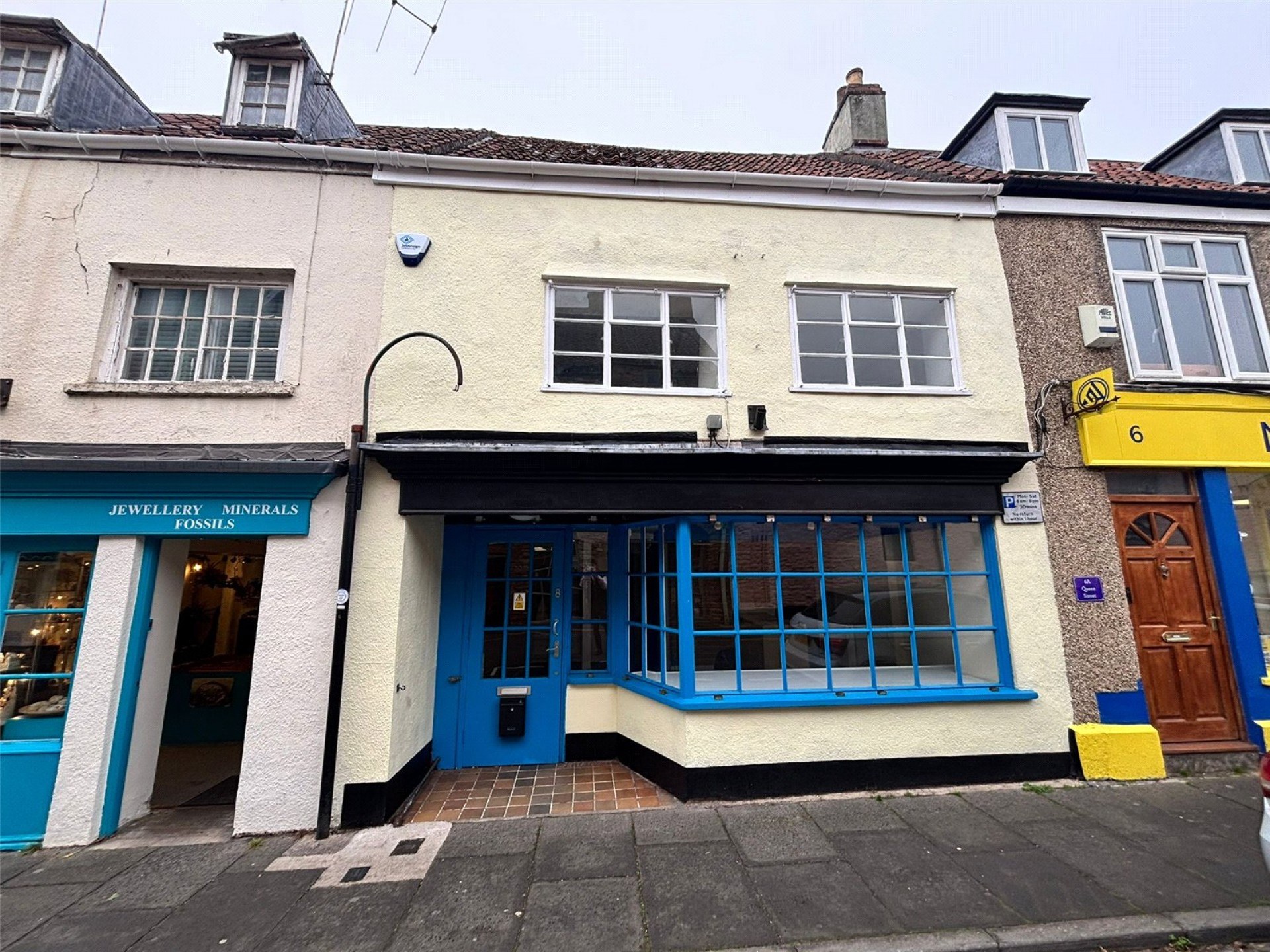 Retail - Under Offer Queen Street