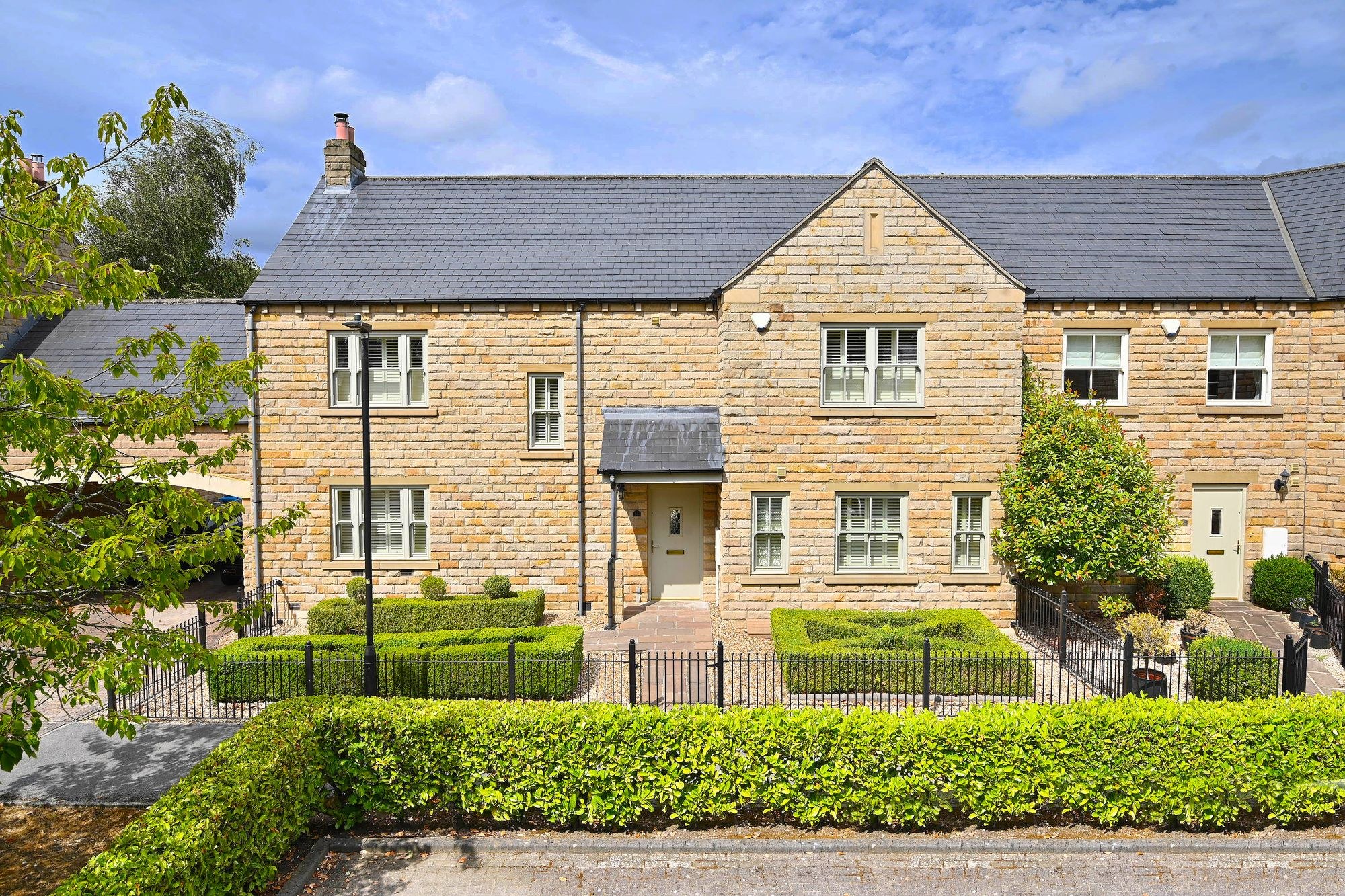 4 bed home for sale in Chadwick Park, Knaresborough