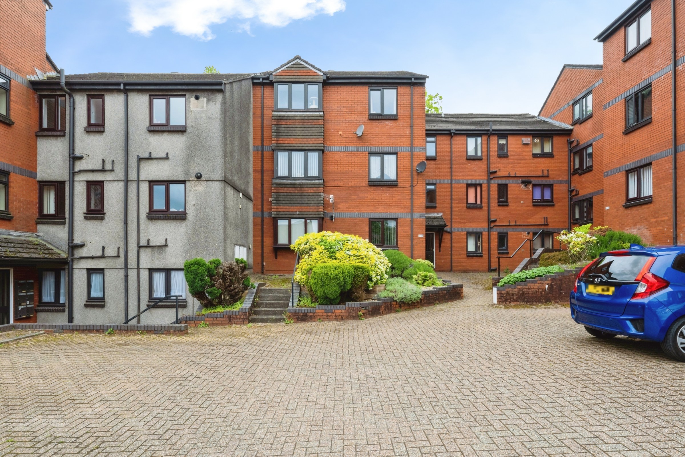 Sarlou Court, , Swansea, SA2 0LW, photo 17