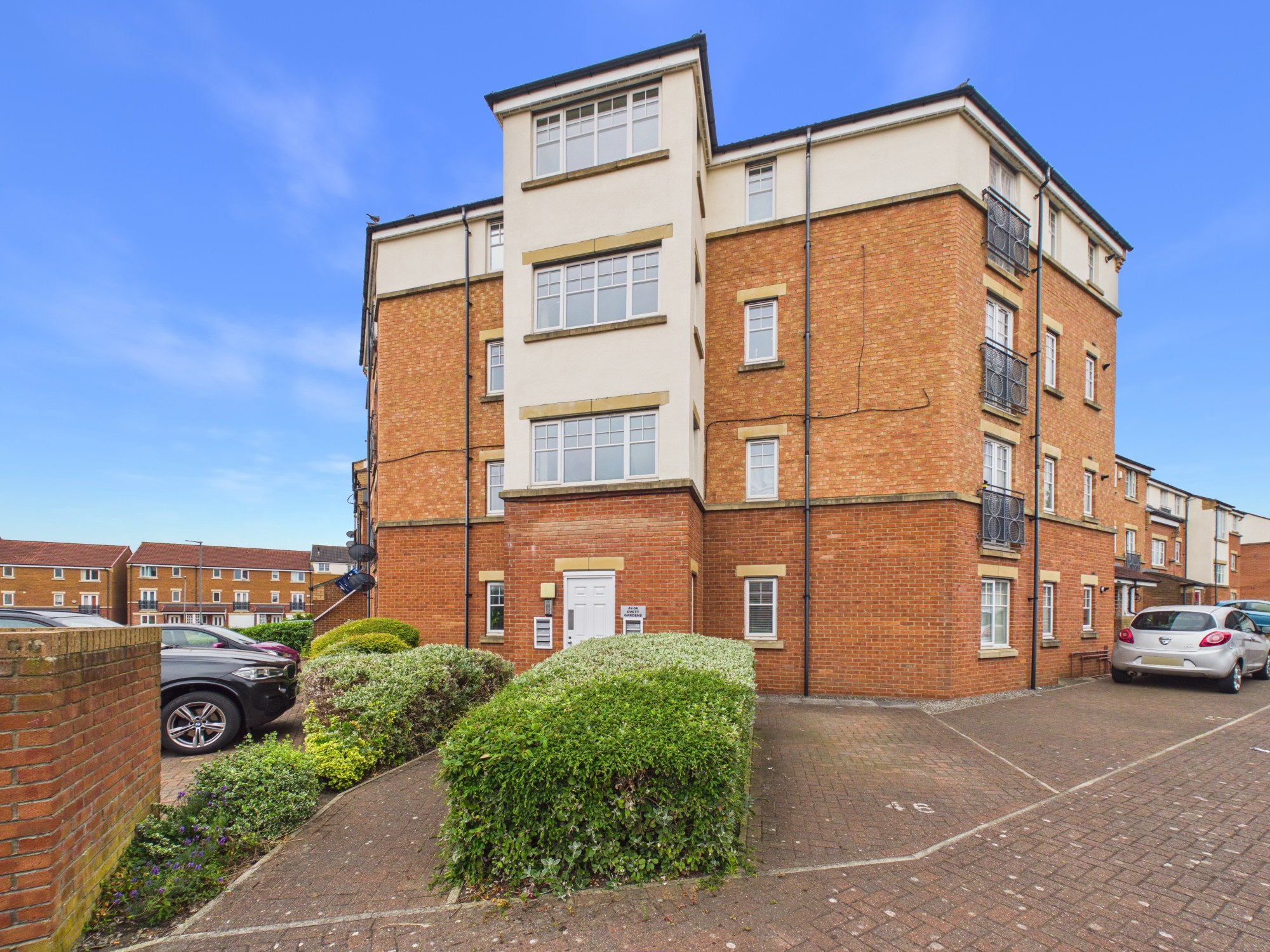 Ovett Gardens, St James Village, NE8, photo 9