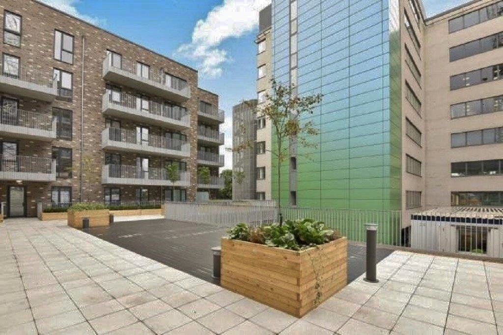 Windsor Road, Slough, Berkshire, SL1