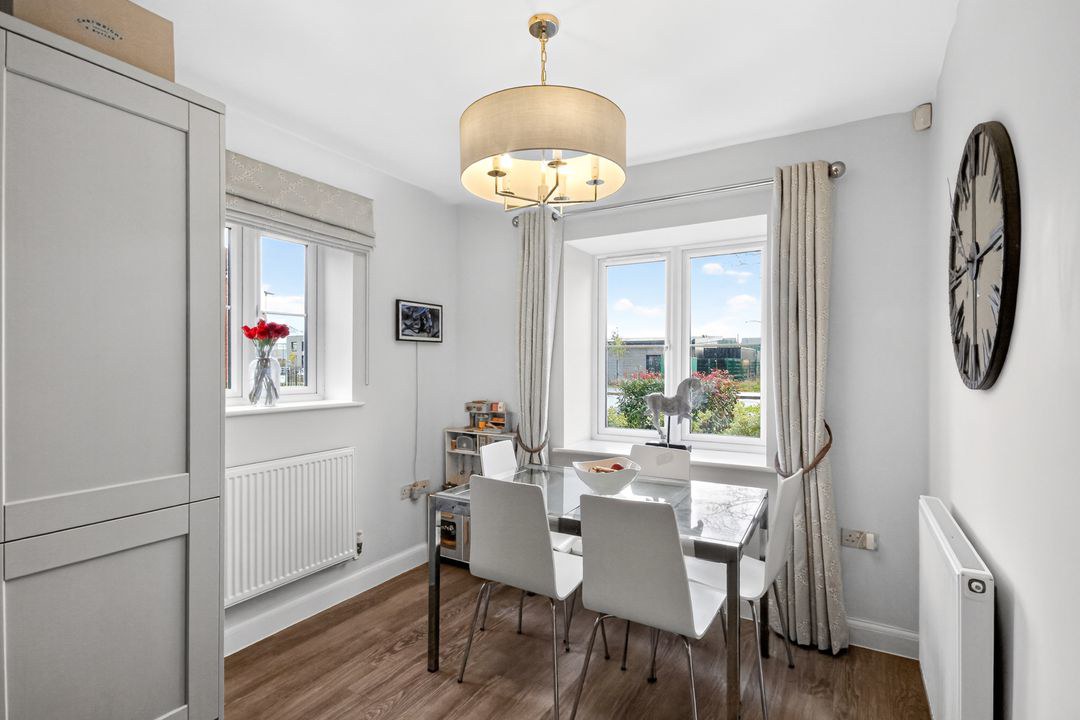 Equestrian Court, Arborfield Green, Reading, RG2, photo 3