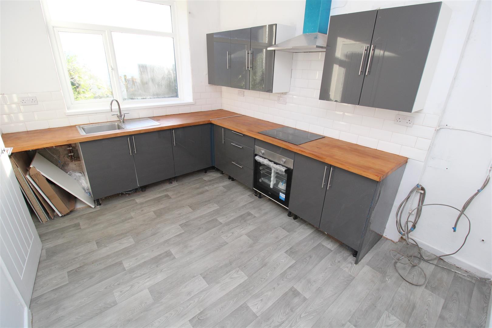 House - Terraced For Rent Turberville Road