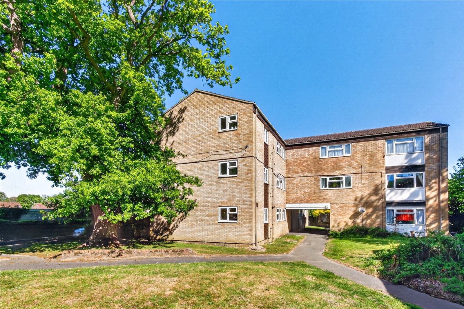 Naseby, Bracknell, Berkshire, RG12