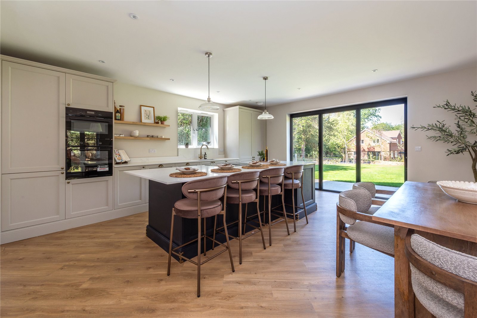 Bechwood Close, Tadworth, Surrey, KT20, photo 7