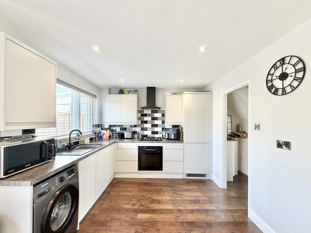 Broughton Close, Taunton, Somerset, photo 2