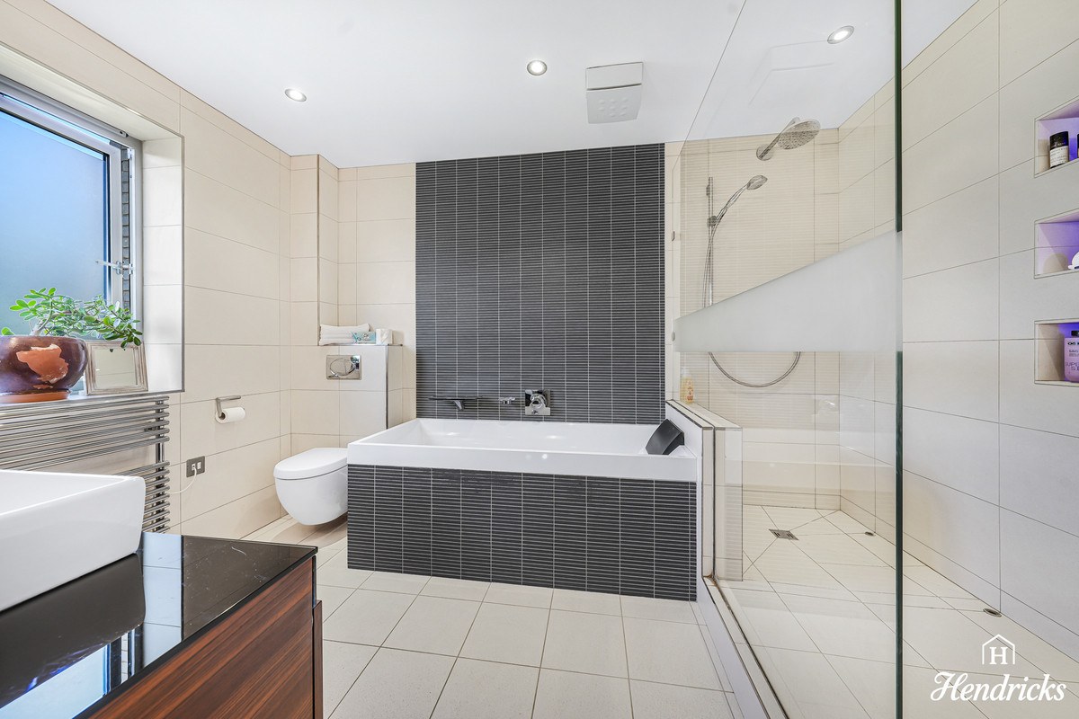 Chalkwell Esplanade, Westcliff-on-sea, SS0 8, photo 27