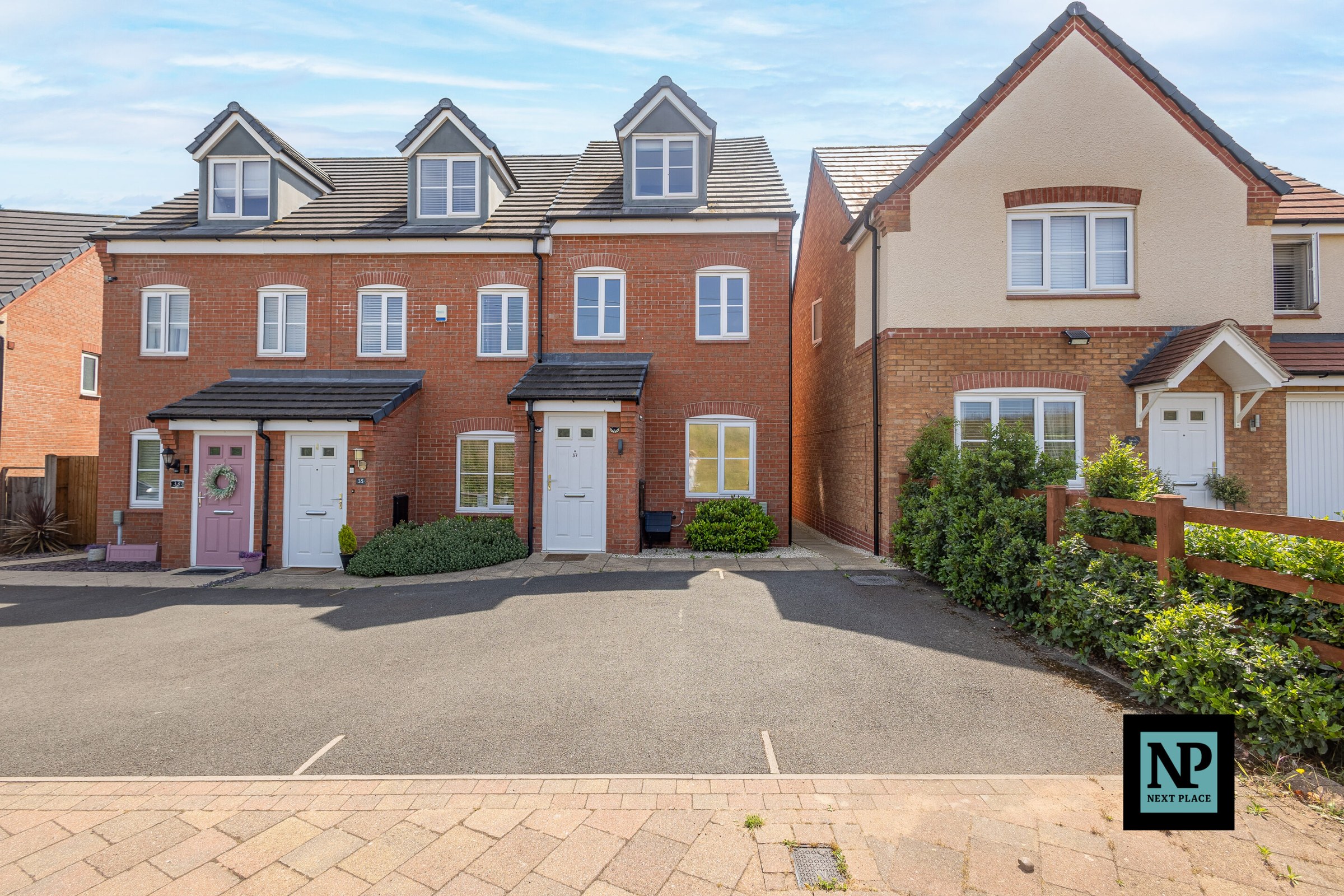 Lillingstone Avenue