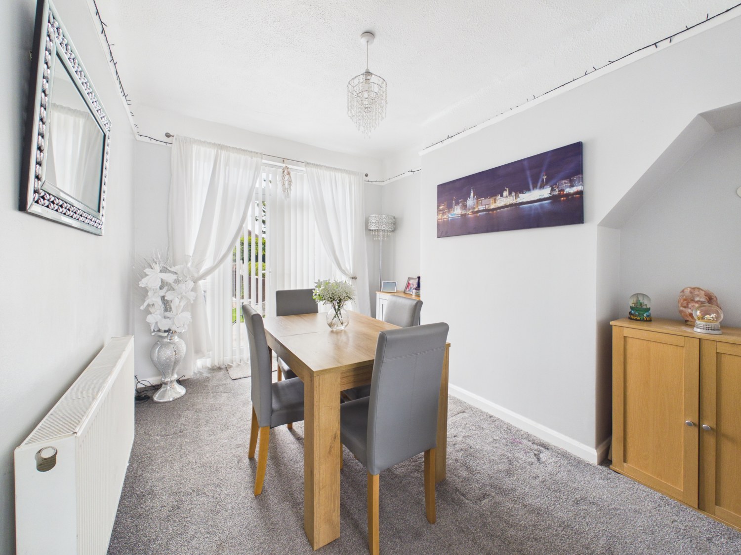 Thornleigh Drive, Ellesmere Port, cheshire, CH66https://tour.giraffe360.com/e53196b1cd484c27af27fdf08d681dfe, photo 3