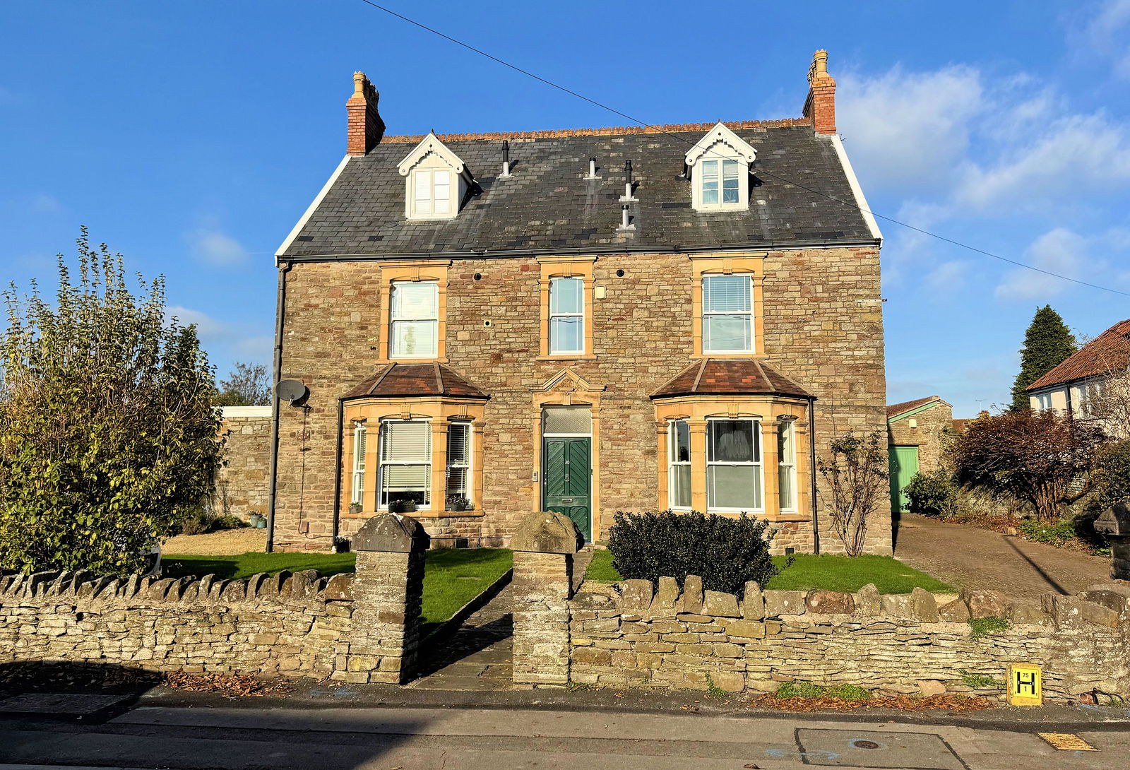 flat for sale in mansion house in Goss Lane (ref: 1243720) See map