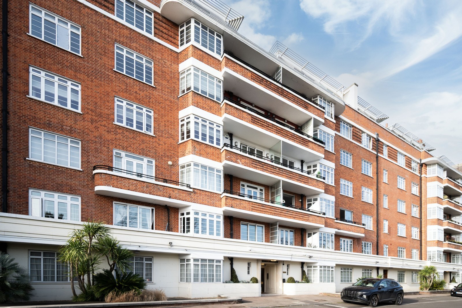 St James Close, Prince Albert Road, St John's Wood, London, NW8