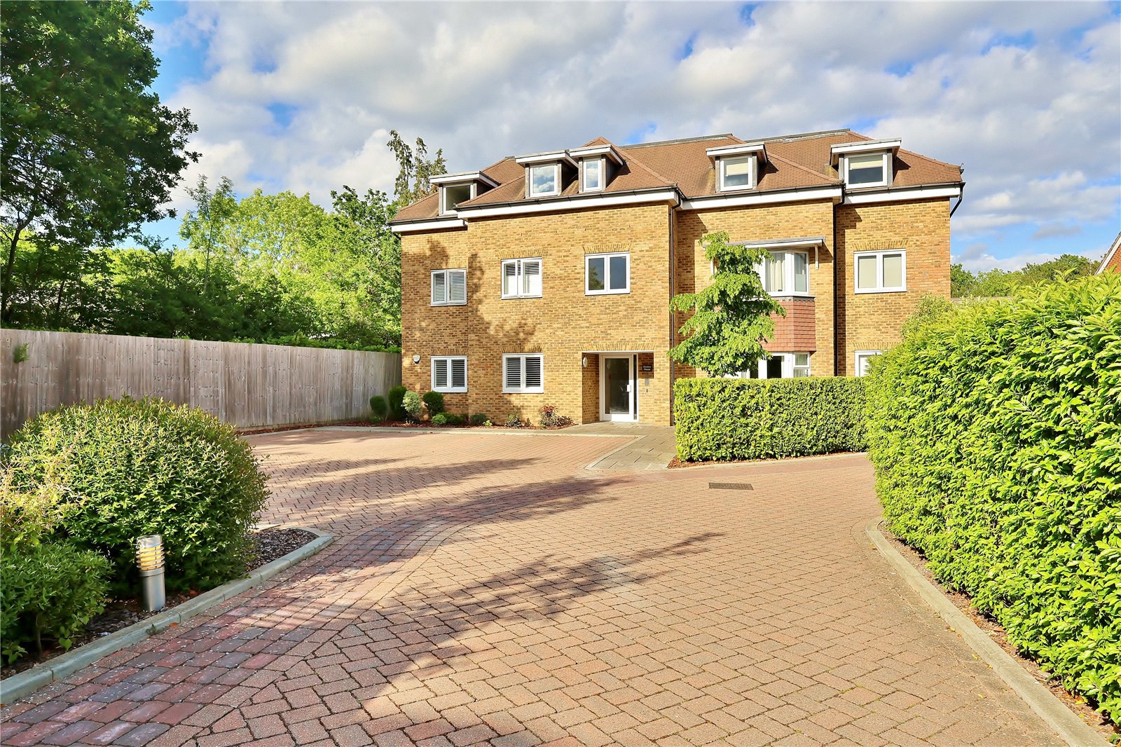 Onslow Place, Bisley, Woking, Surrey, GU24, photo 3