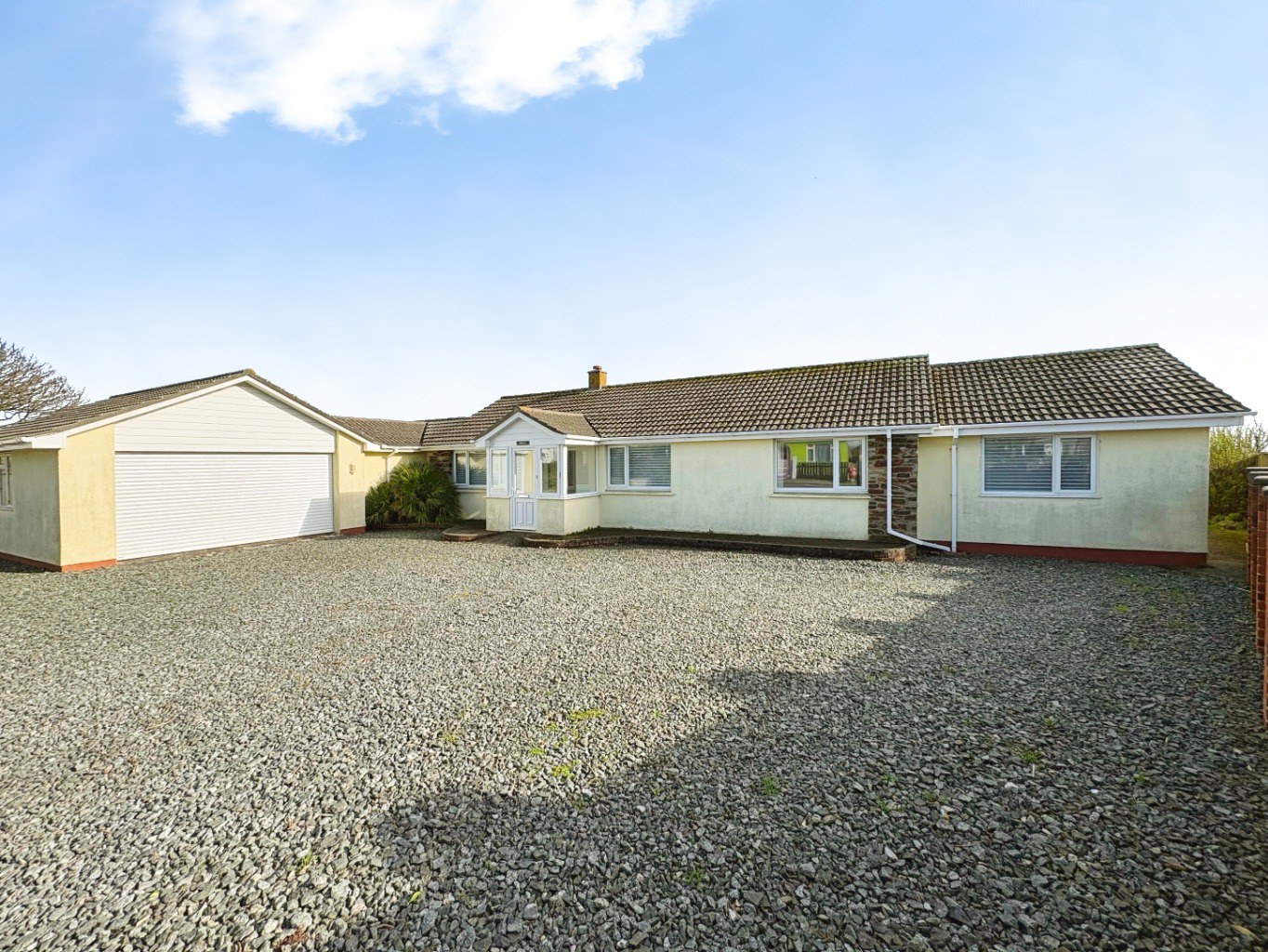 The Lizard, Versatile bungalow with no chain, photo 16