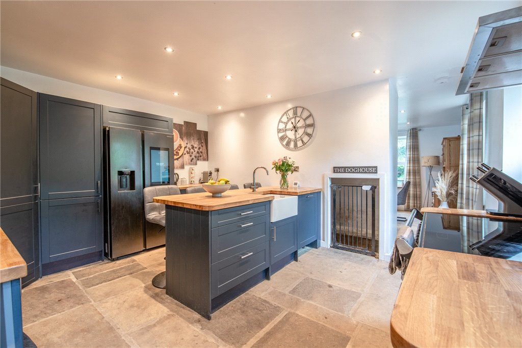 Denholme Road, Oxenhope, Keighley, West Yorkshire, BD22, photo 3