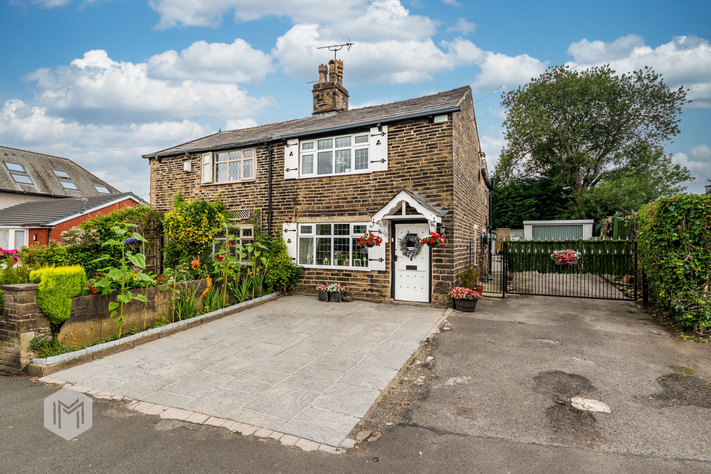 Lea Gate, Harwood