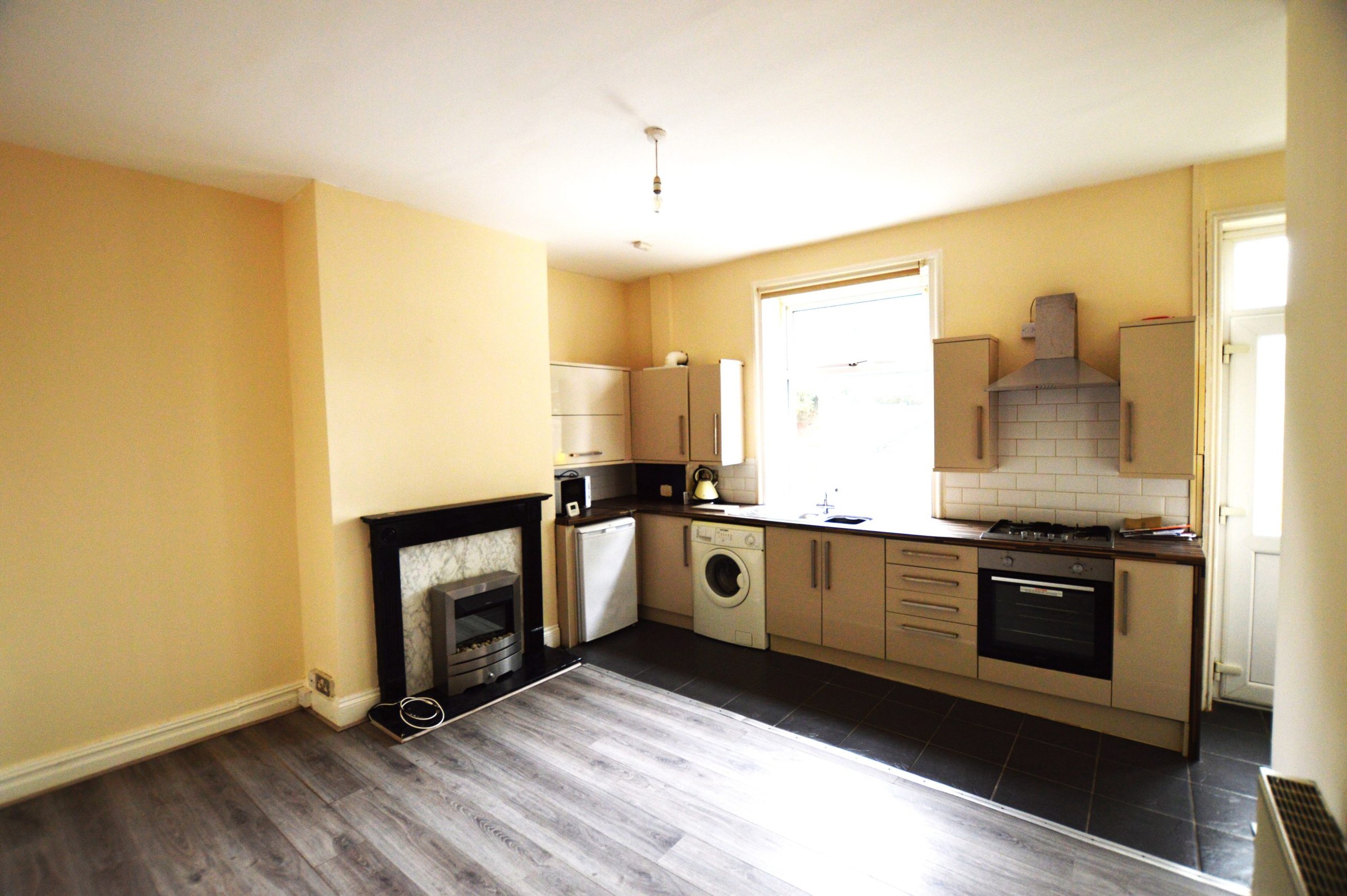 NOW LET! ZOAR STREET 71 Zoar St