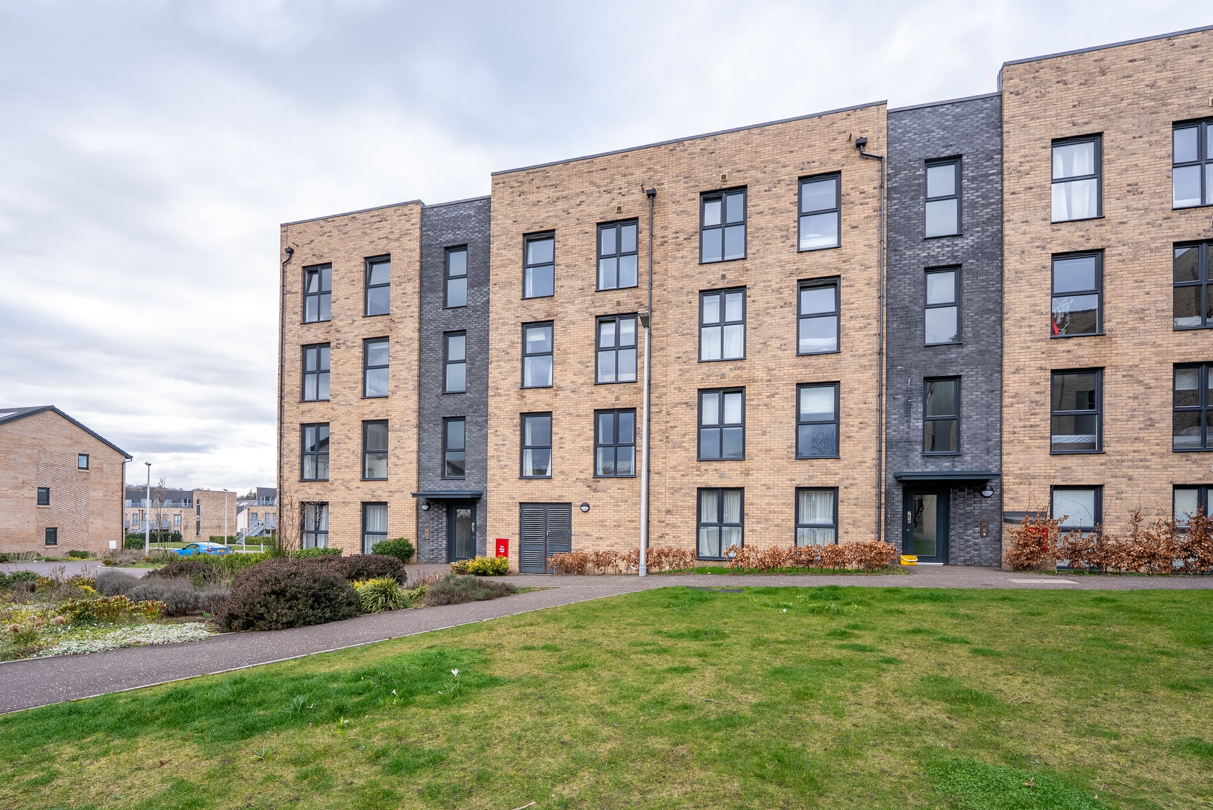 Flat 2, 8 Goldcrest Place, Cammo, Edinburgh, EH4 8GS