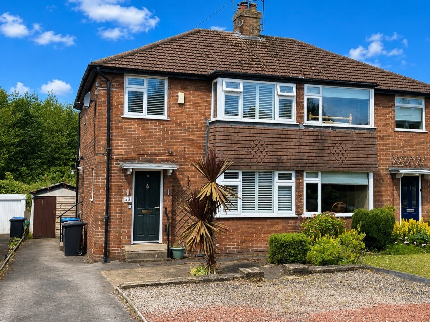 3 bed detached for sale in Forest Way, Harrogate