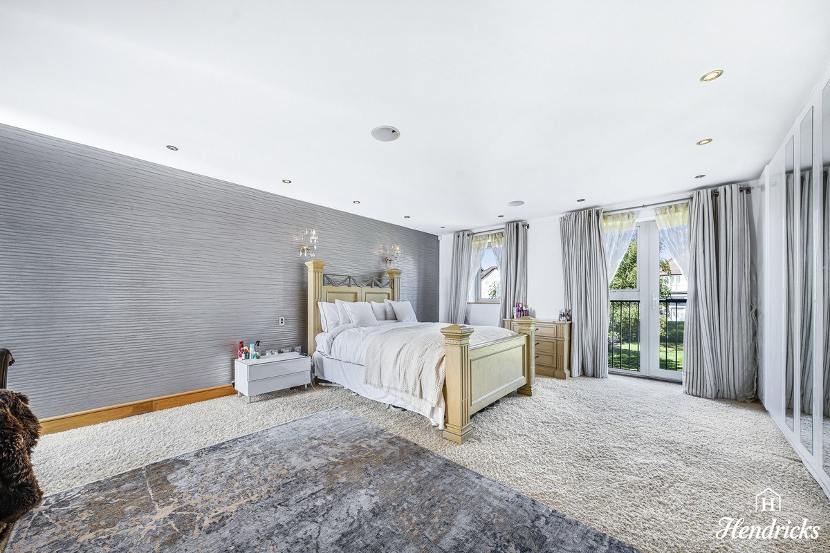 Chalkwell Esplanade, Westcliff-on-sea, SS0 8, photo 24