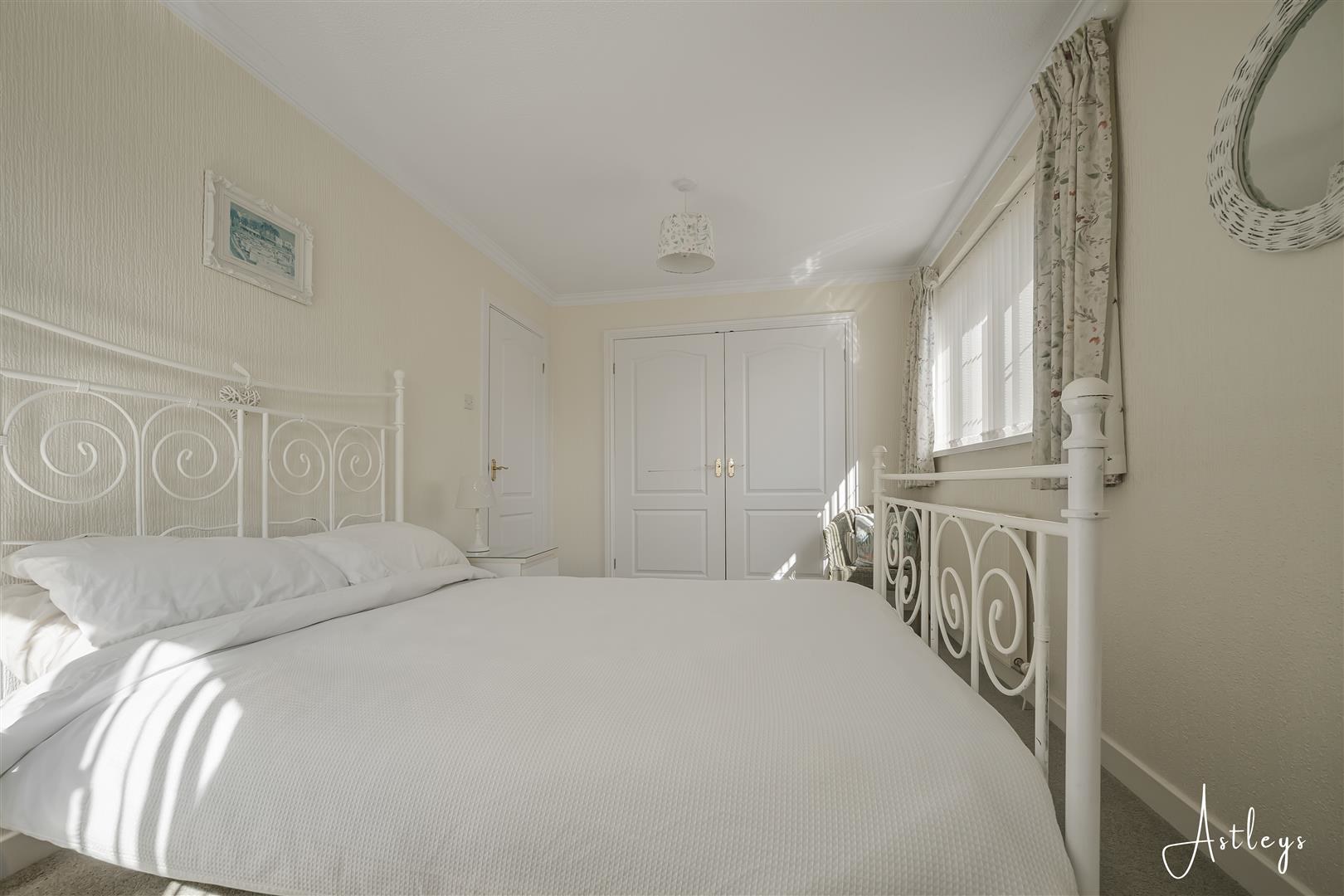 Daphne Road, Bryncoch, Neath, photo 17