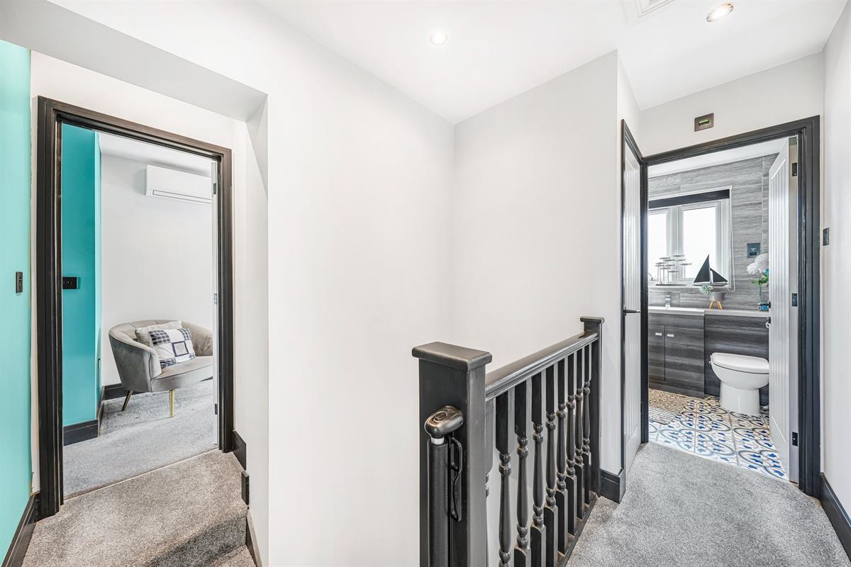 Bentley Drive, Harlow, photo 15