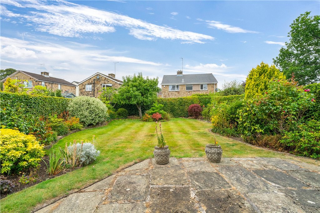 Ash Hill Gardens, Leeds, West Yorkshire, LS17, photo 2