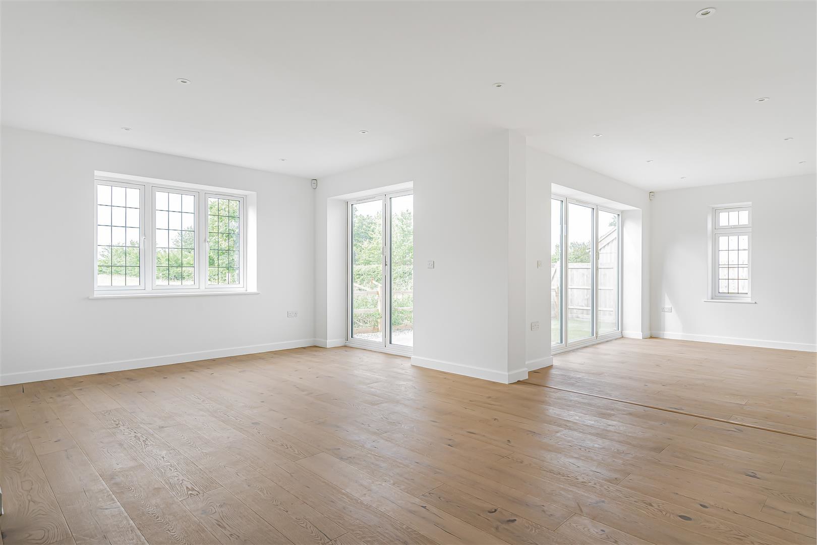 Wicken Road, Clavering, photo 3