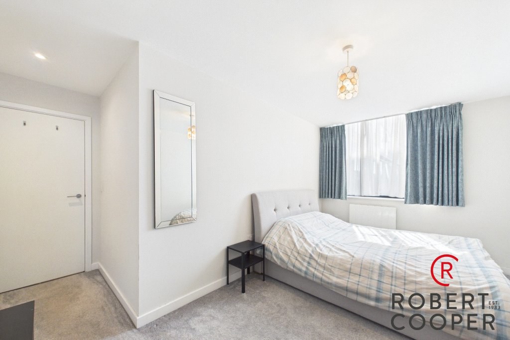 Field End Road, Eastcote, HA4, photo 9