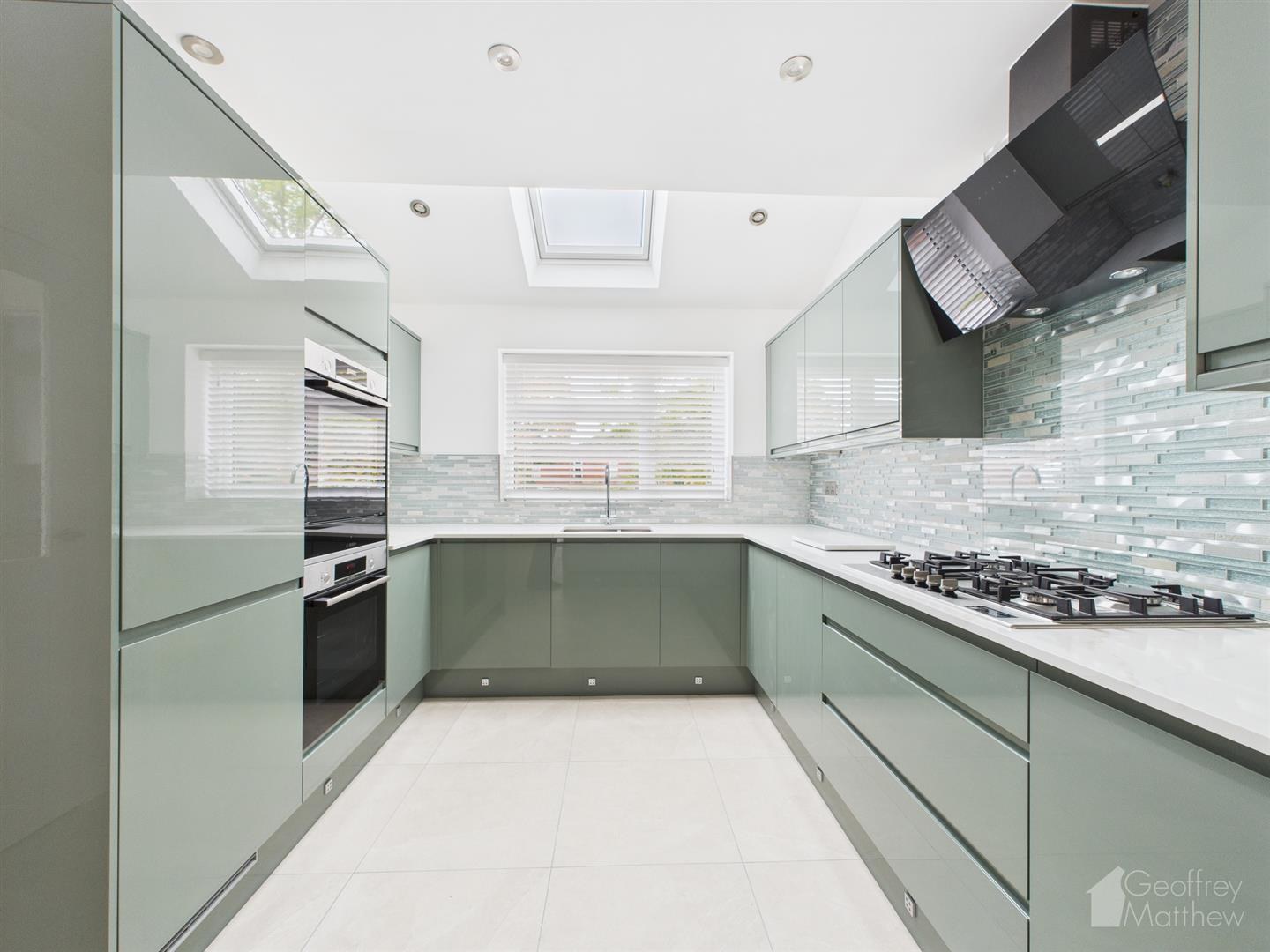 Hopton Road, Symonds Green, Stevenage, photo 2