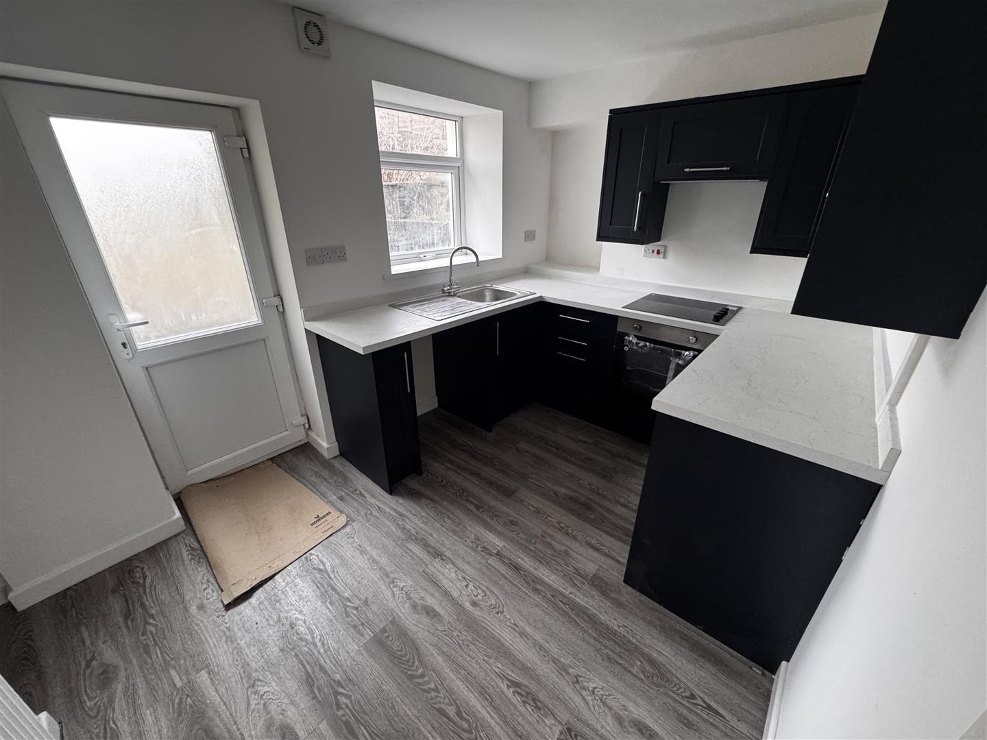 House - Terraced For Rent King Street