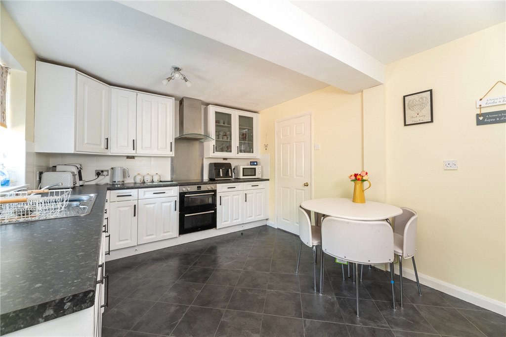 Westwood Court, Leeds, West Yorkshire, LS10, photo 8