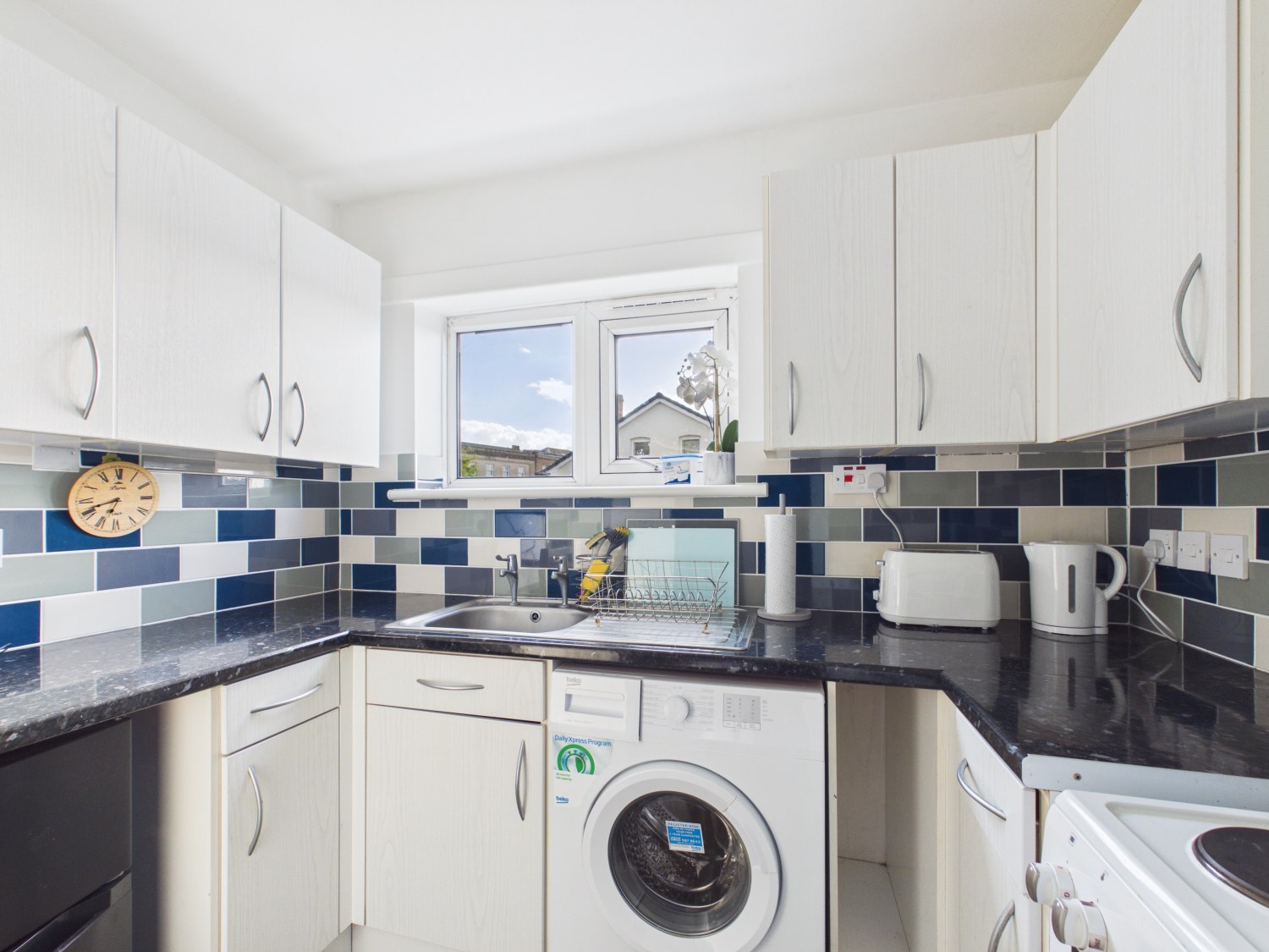 ASHLAWN HOUSE, 13 FORFIELD PLACE, LEAMINGTON SPA, WARWICKSHIRE, CV31, photo 2