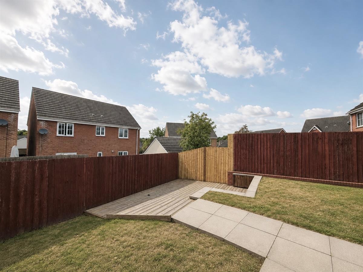 Heol Y Fronfraith Fawr, Bridgend, photo 27
