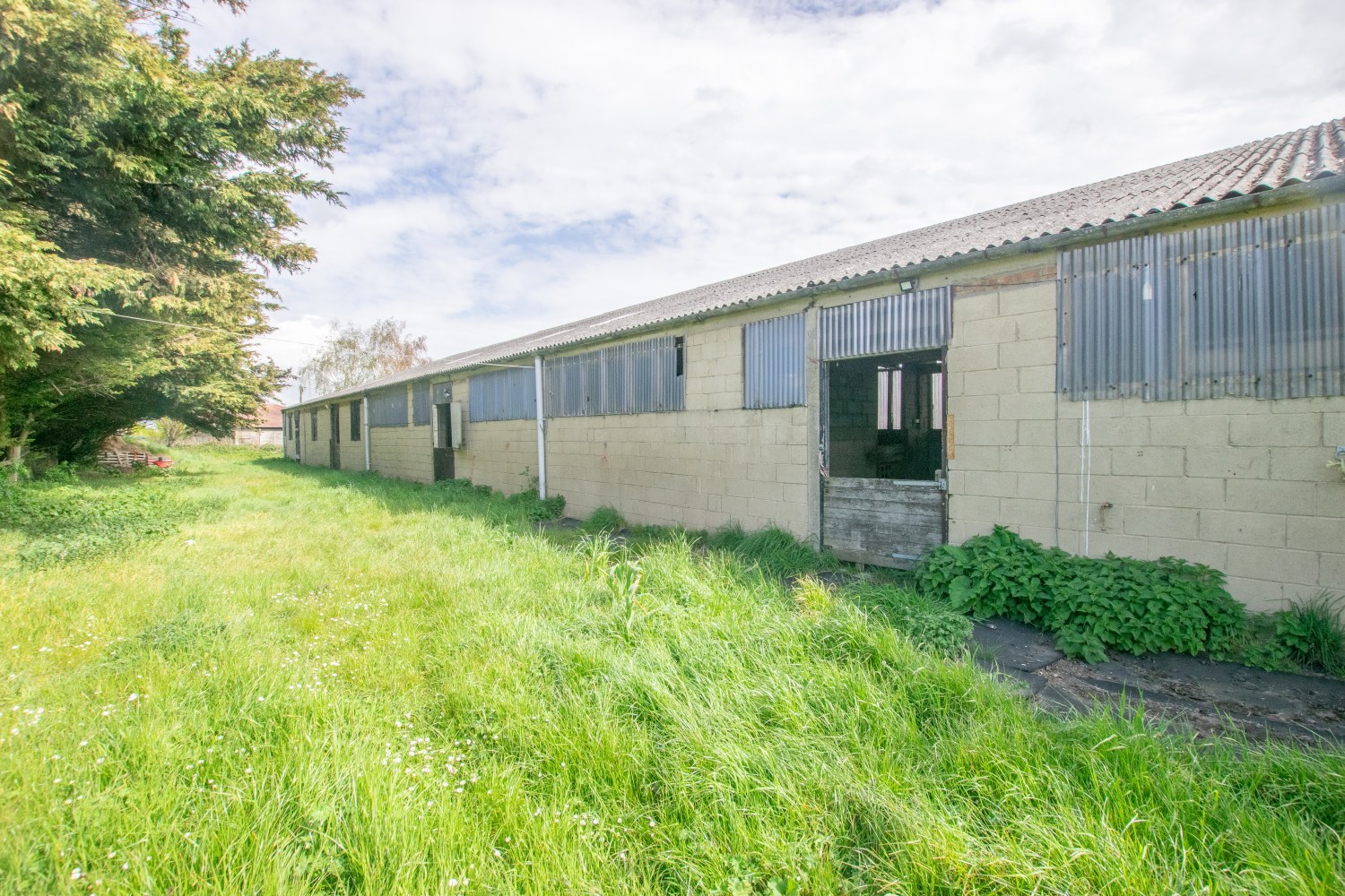 Barrow Hall Farmhouse, Barrow Hall Road, Little Wakering, Southend-on-Sea, Essex, SS3 0QP, photo 28
