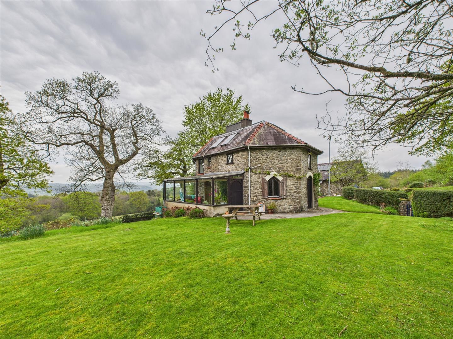 Myddfai, Llandovery, photo 3