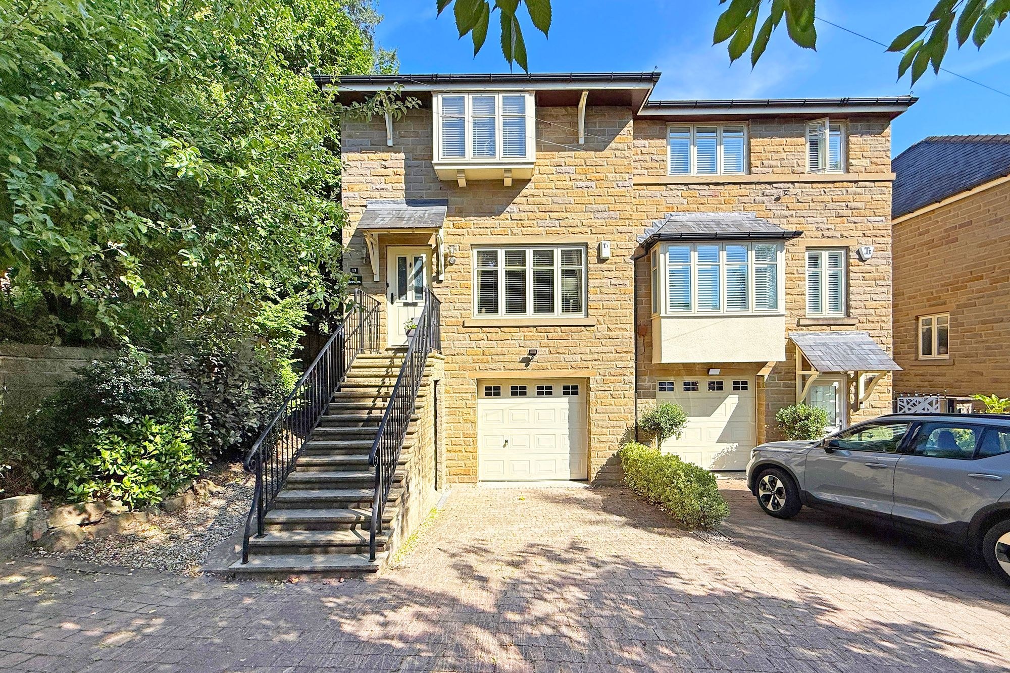 4 bed home for sale in Coppice Drive, Harrogate