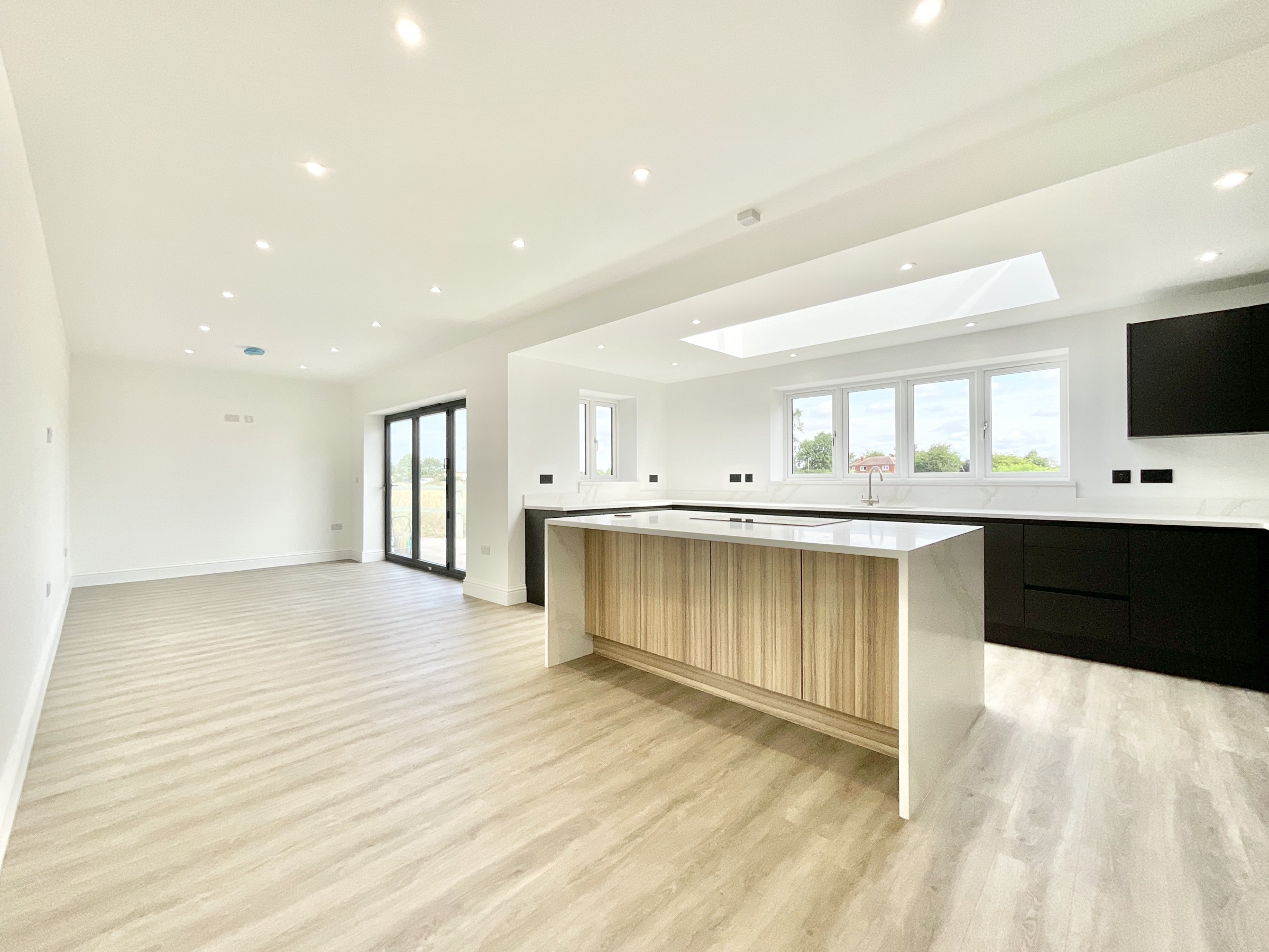 Waters Upton, Telford, TF6, photo 2