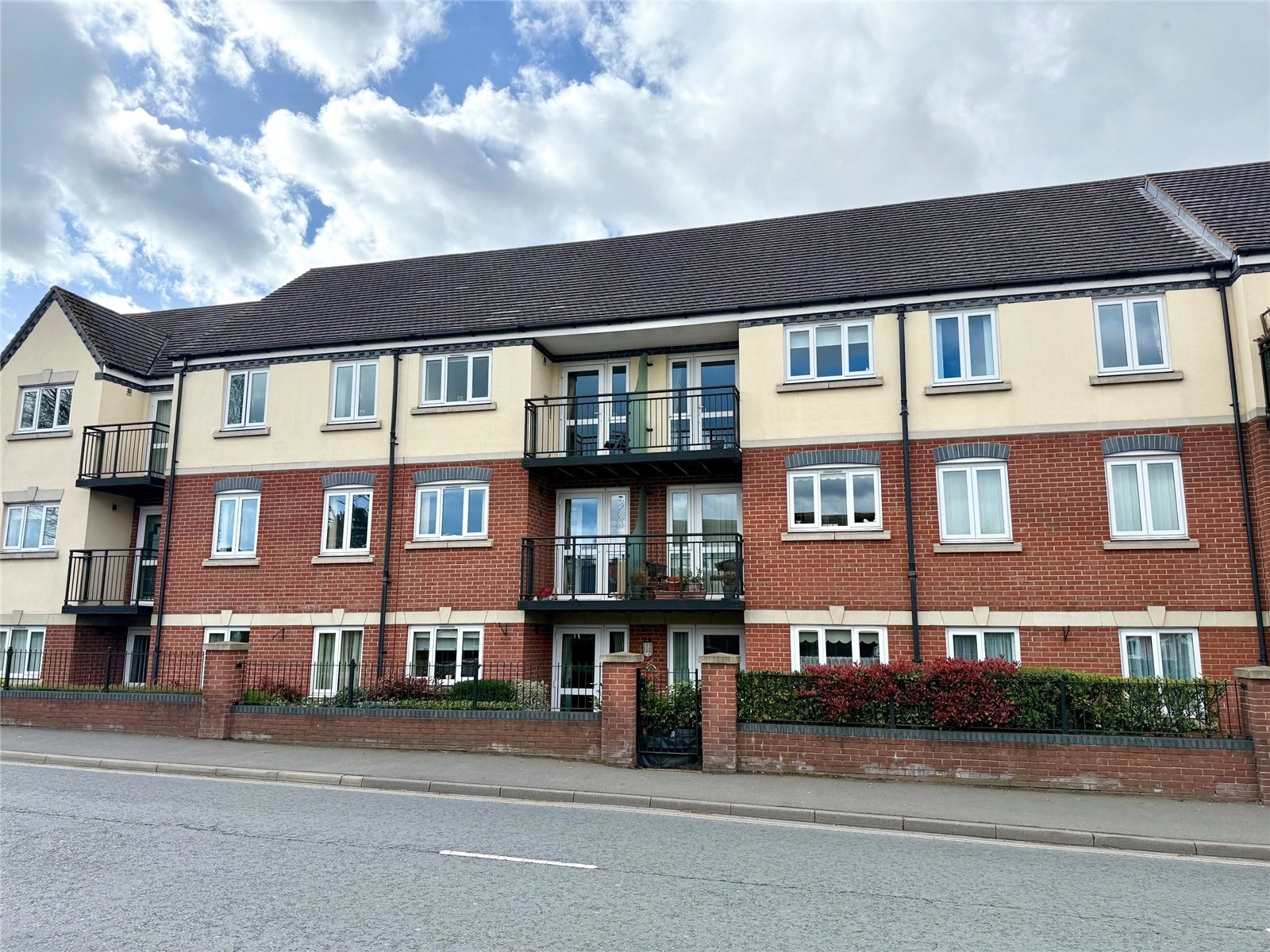 Mitton Lodge Vale Road