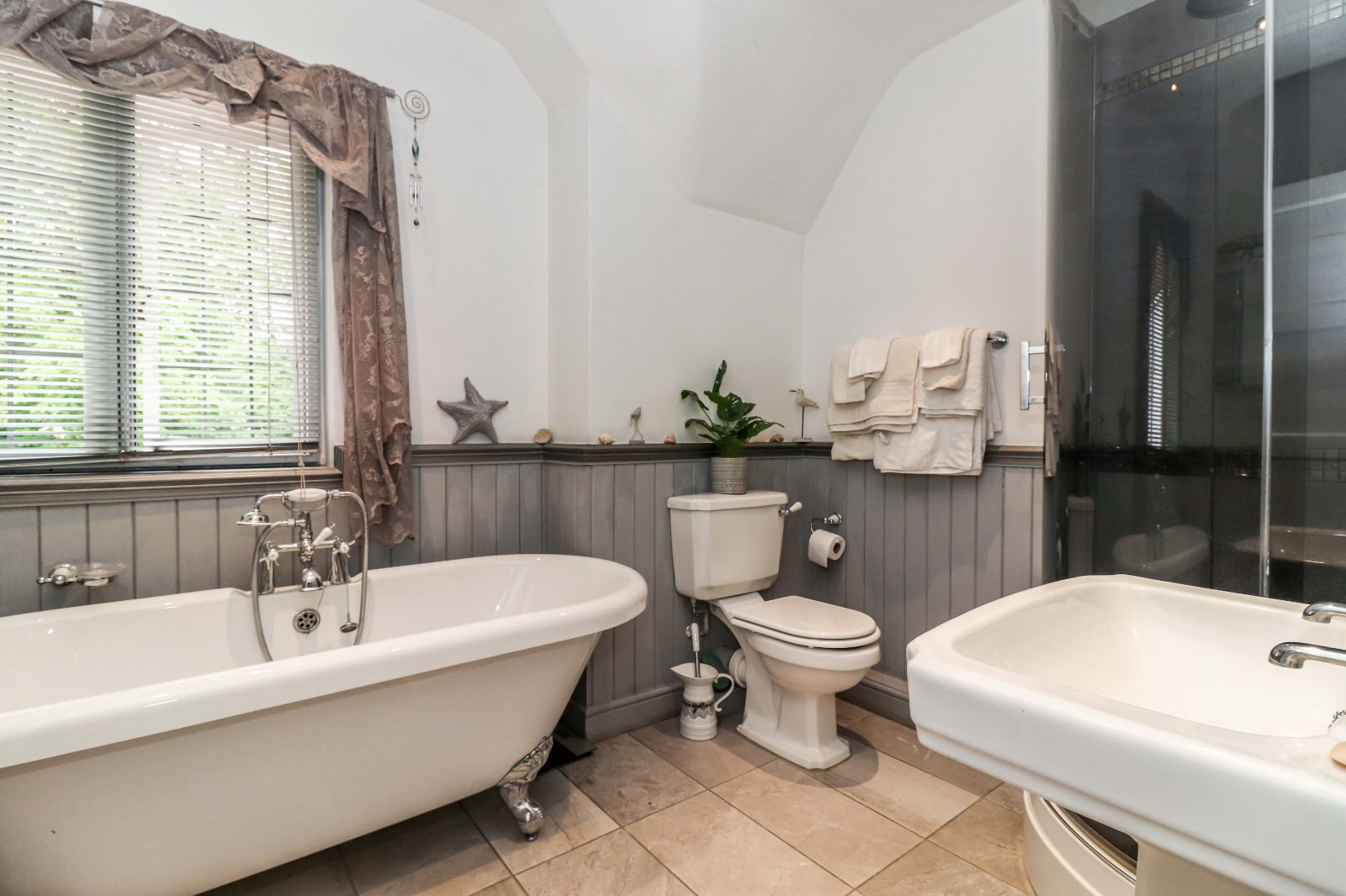 Collinswood Road, Farnham Common, Buckinghamshire, SL2, photo 7