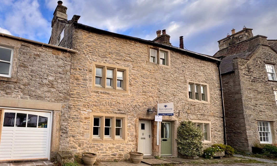 Warwick Cottage
