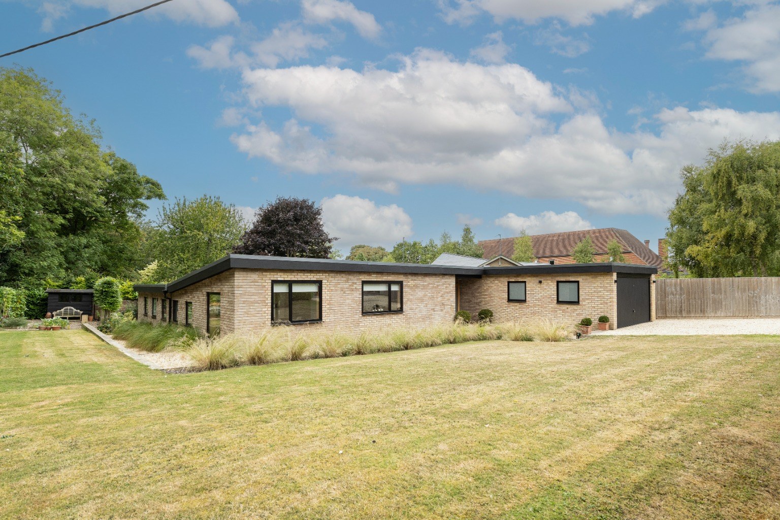 Stunnning Detached Home - Hale Road
