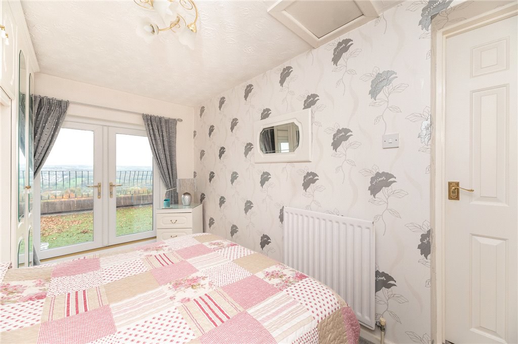 Cottingley Cliffe Road, Bingley, West Yorkshire, BD16, photo 27