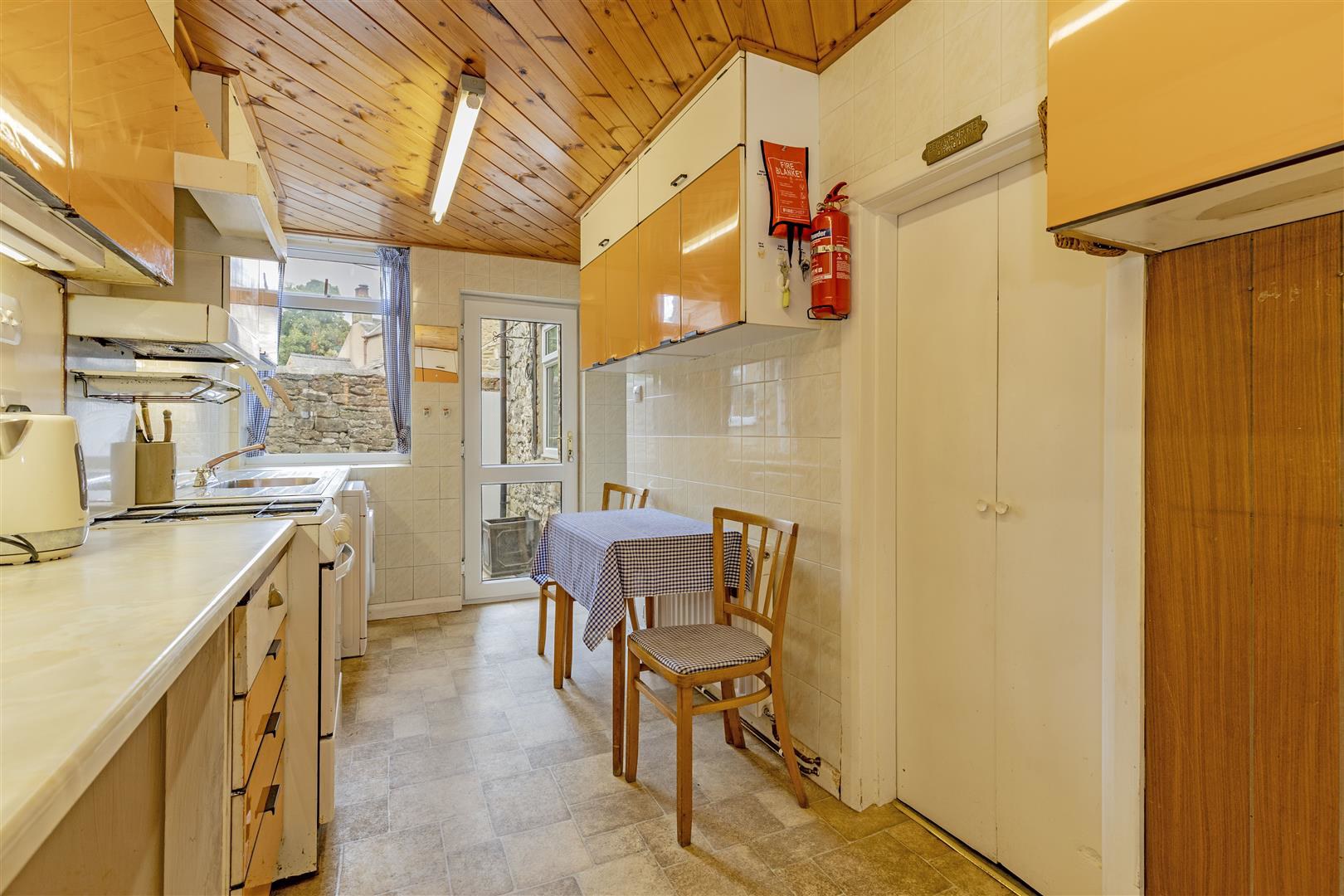 The Causeway, Eyam, Hope Valley, photo 7