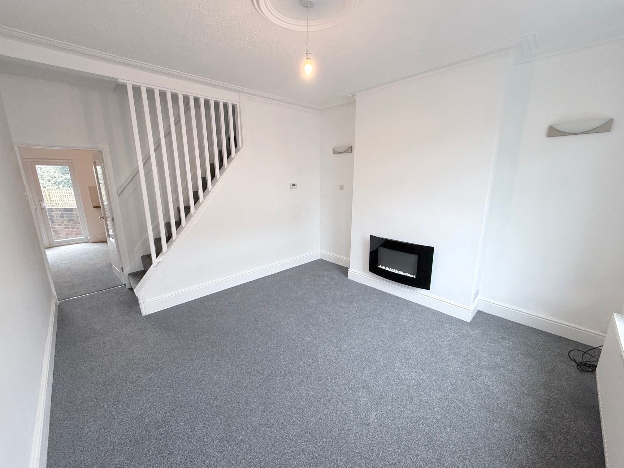 Quality 2-bedroomed stone-built mid-terraced property to rent in Rotherham (S63)