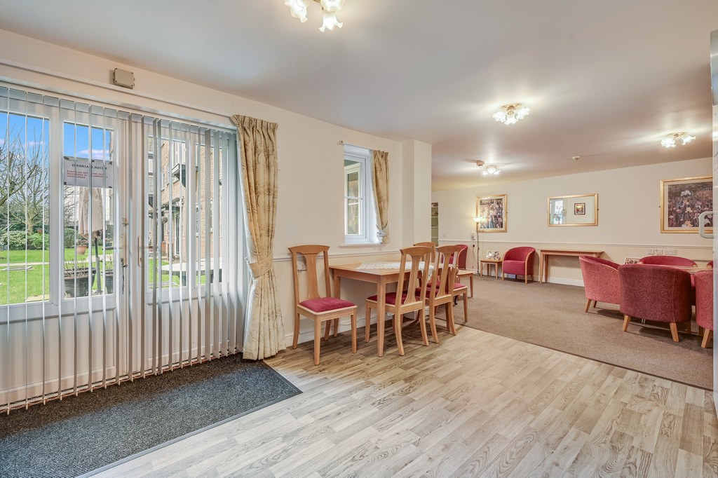 Gibson Court, Regarth Avenue, Romford, photo 13