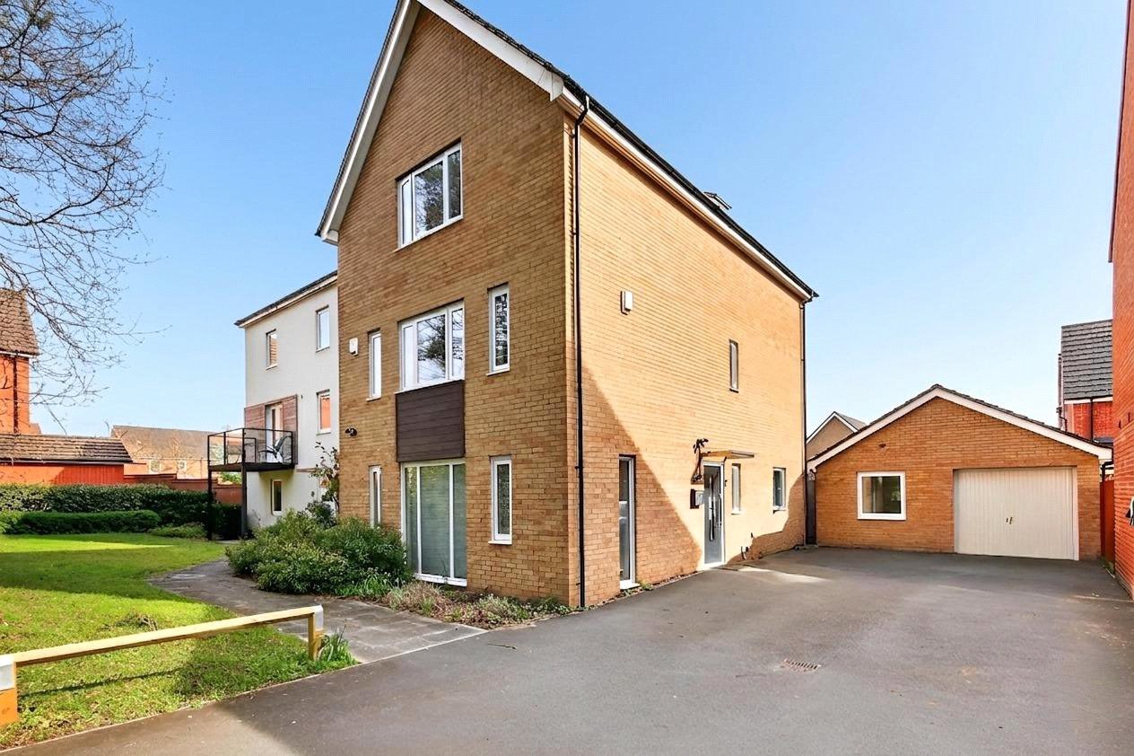Jaguar Lane, Bracknell, Berkshire, RG12
