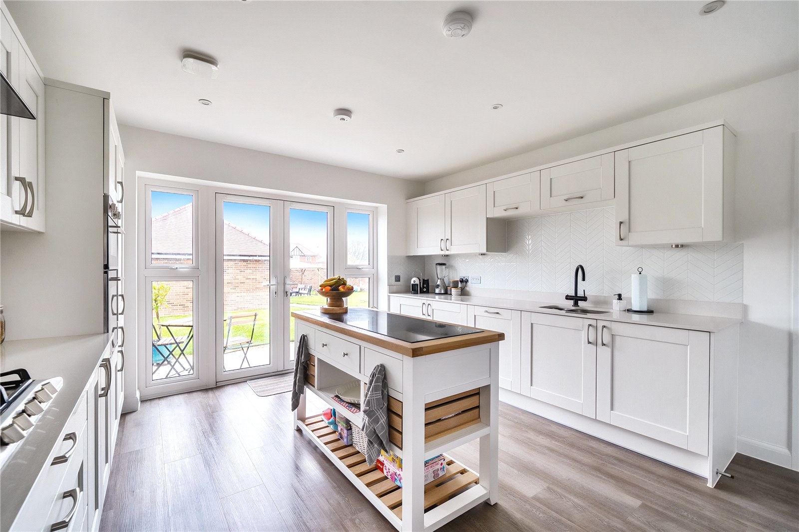 Poyle Road, Tongham, Farnham, Surrey, GU10, photo 13