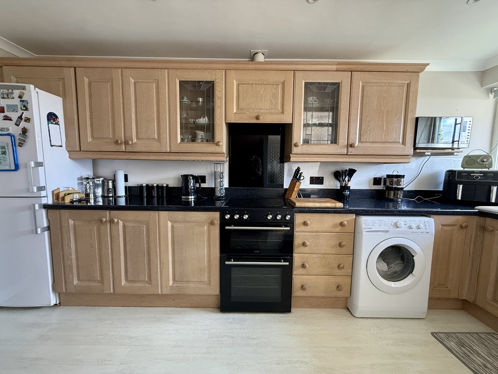 Almond Tree Close, Bridgwater, photo 6