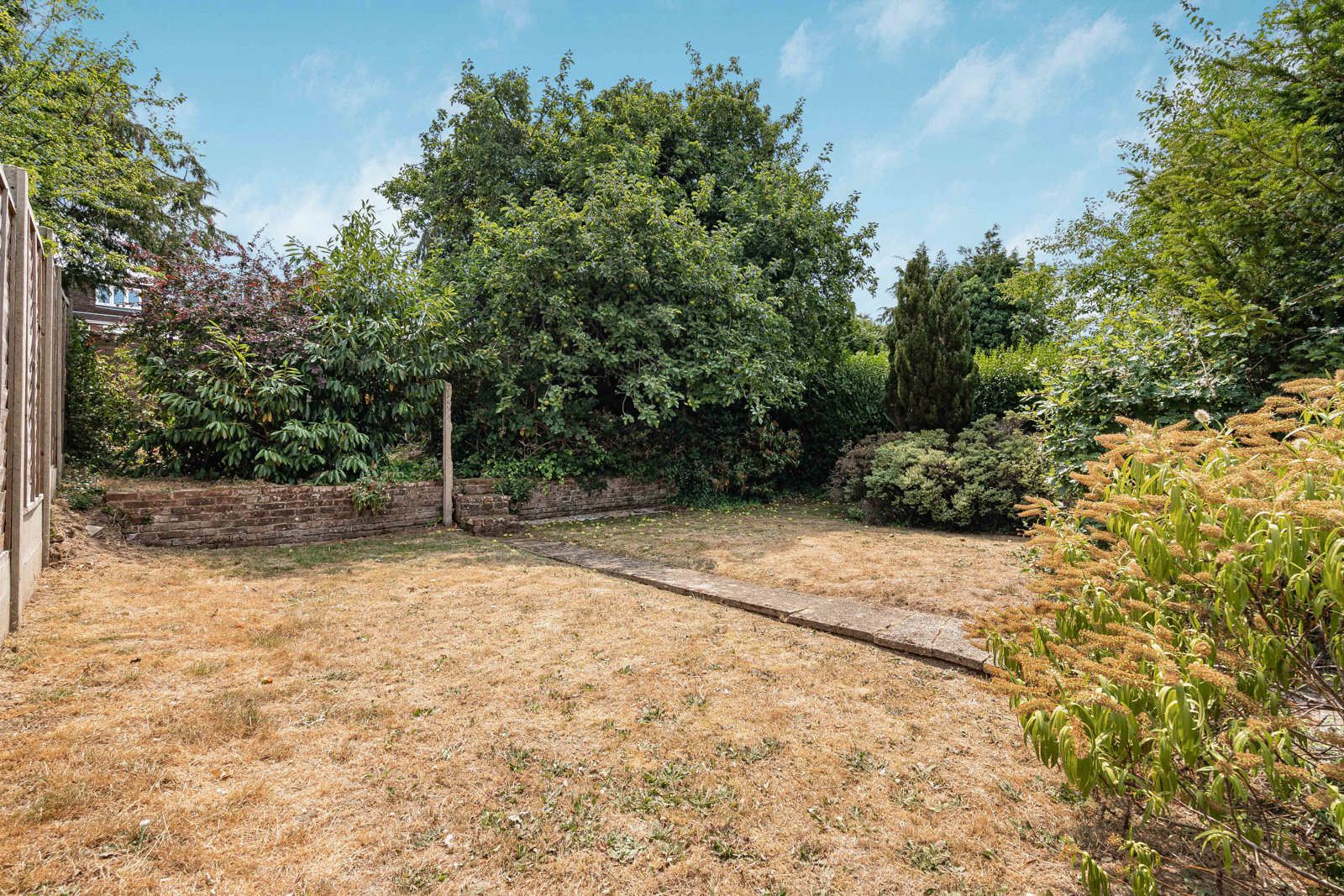 Grove End Road, Farnham, Surrey, GU9, photo 12